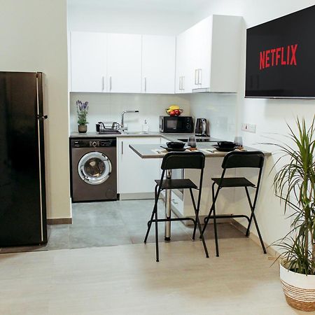 Cozy Studio Apt - Tourist Area Collection Limassol Exteriör bild