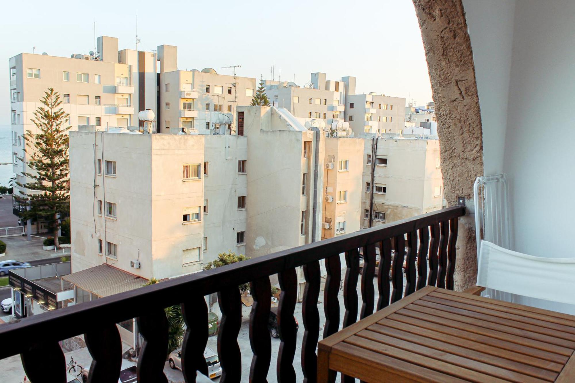 Cozy Studio Apt - Tourist Area Collection Limassol Exteriör bild